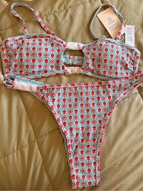 Cupshe Aqua and Red Floral-Geo Bandeau Bikini Top